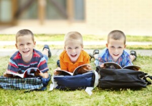 boys-reading